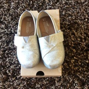 Toddler Classic Silver Glimmer Toms